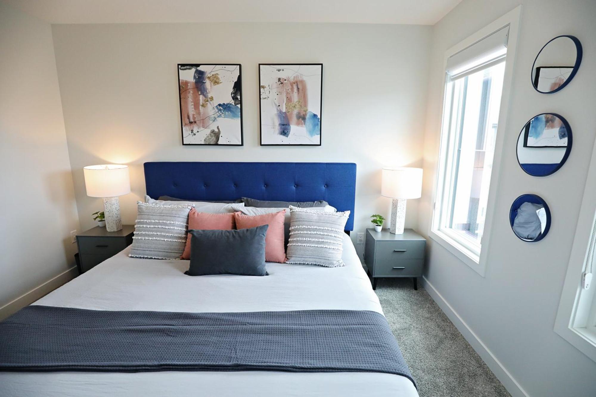 Stylish Home With 3 King Beds,Garage,Disney+ Edmonton Eksteriør bilde